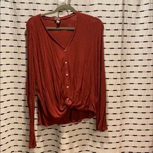 Button knot blouse